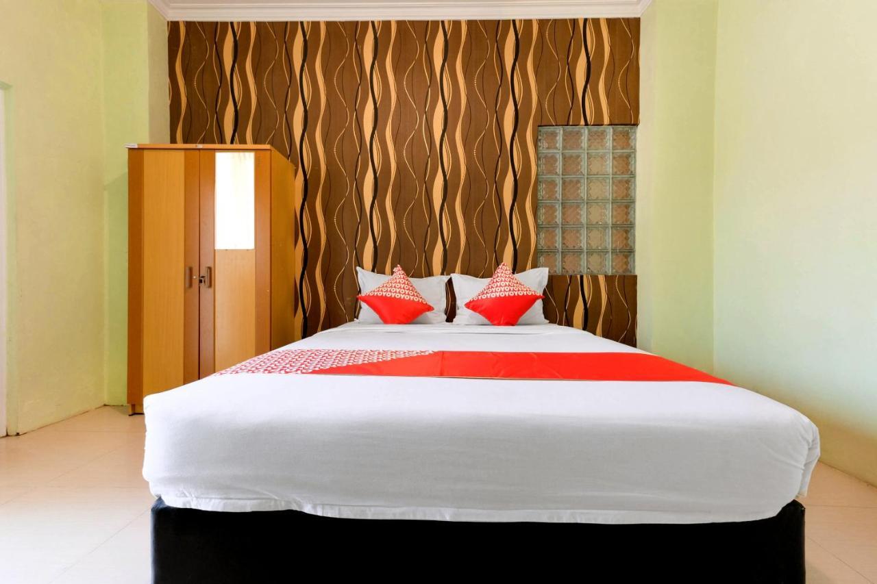 Oyo 338 Guest House Omah Manahan Syariah Surakarta  Экстерьер фото