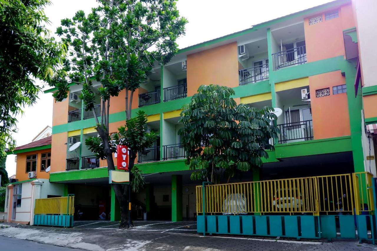 Oyo 338 Guest House Omah Manahan Syariah Surakarta  Экстерьер фото